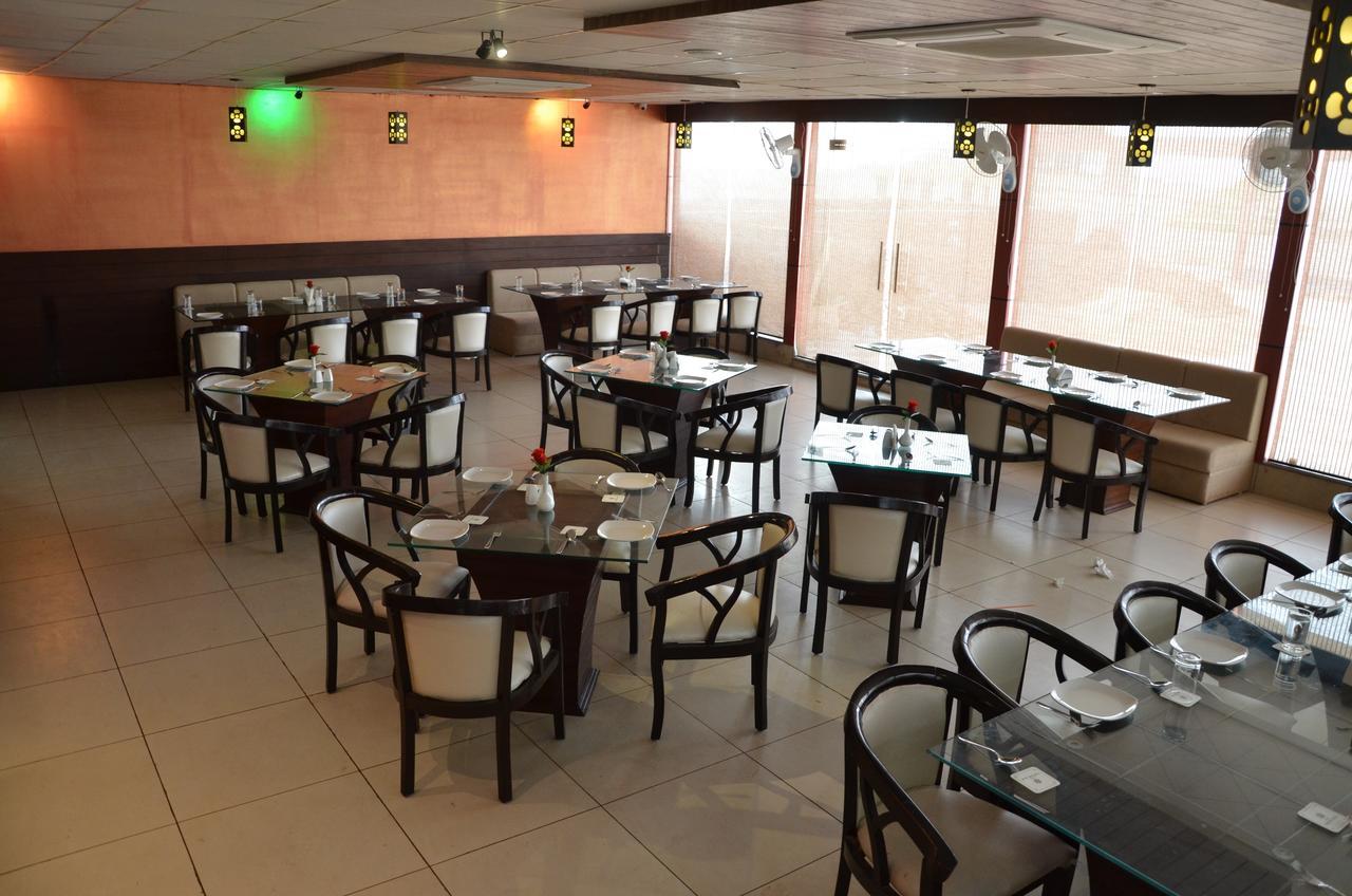 Hotel Fortune Blue Sikar Exterior foto