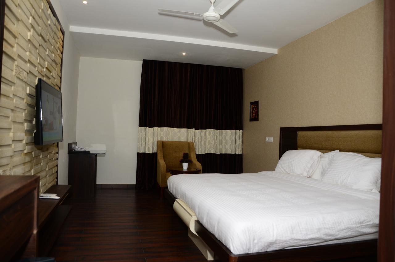Hotel Fortune Blue Sikar Exterior foto