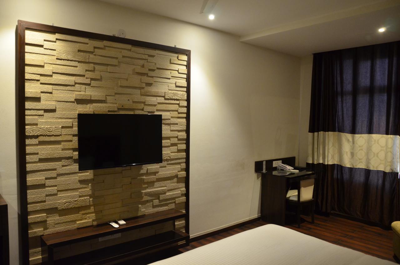 Hotel Fortune Blue Sikar Exterior foto