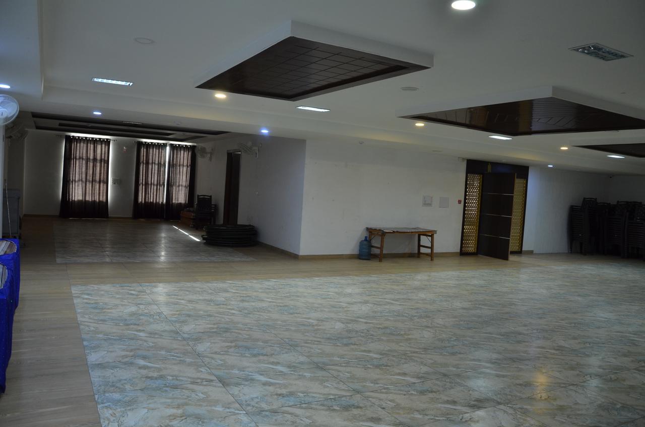 Hotel Fortune Blue Sikar Exterior foto
